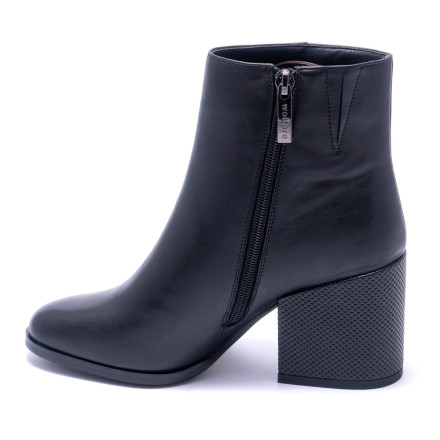 Черевики жіночі Welfare 700472112/BLK/39