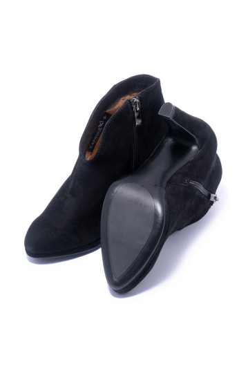 Черевики жіночі Caprice 9/9-25305/23 004 BLACK SUEDE