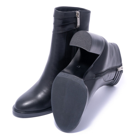 Черевики жіночі Welfare 600202112/BLK/39