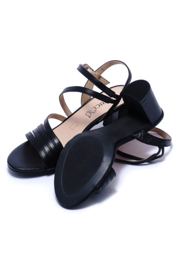 Босоніжки жіночі Caprice 9/9-28304/24 022 BLACK NAPPA