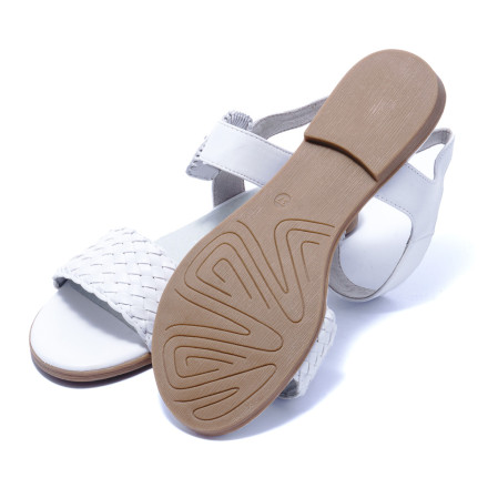 Босоніжки жіночі Marco Tozzi 2/2-28400/24 100 WHITE