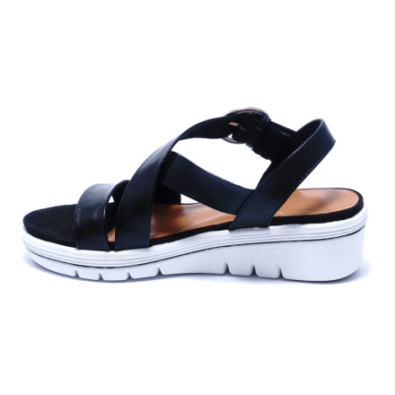 Босоніжки жіночі Marco Tozzi 2/2-28514/24 001 BLACK