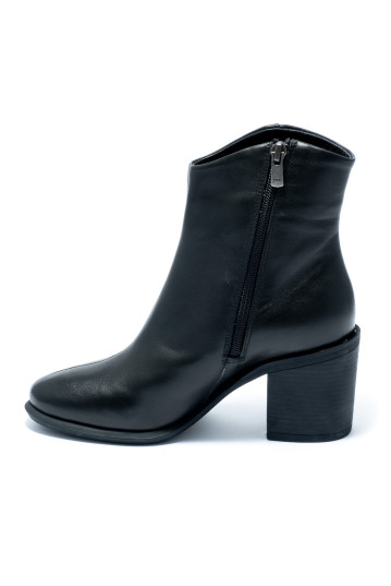 Ботинки женские Welfare 0394-0022B 01 BLACK LEATHER