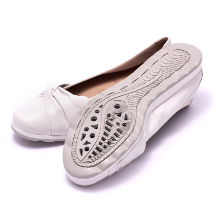 Балетки жіночі Caprice 9-9-24650-26 144 OFFWHITE SOFT.