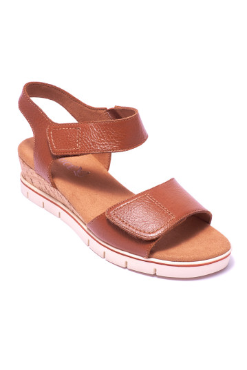 Босоніжки жіночі Caprice 9-9-28711-26 303 COGNAC NAPPA