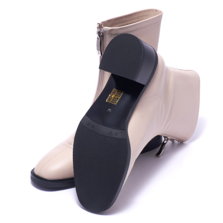 Черевики жіночі Welfare 700882112/MILK/43