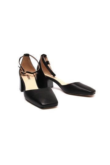Туфлі жіночі Welfare 780016111/BLK/44