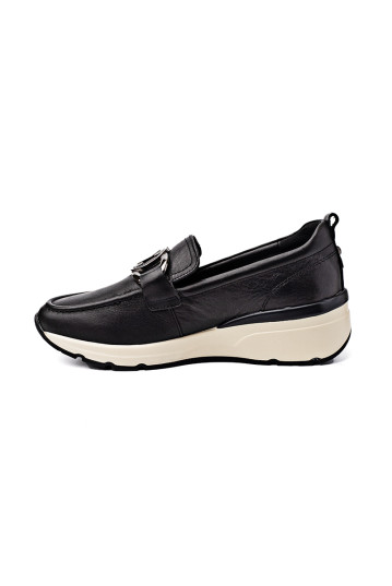 Лофери жіночі CARMELA 161822 BLACK