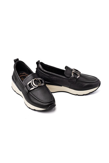 Лофери жіночі CARMELA 161822 BLACK