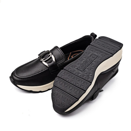 Лофери жіночі CARMELA 161822 BLACK