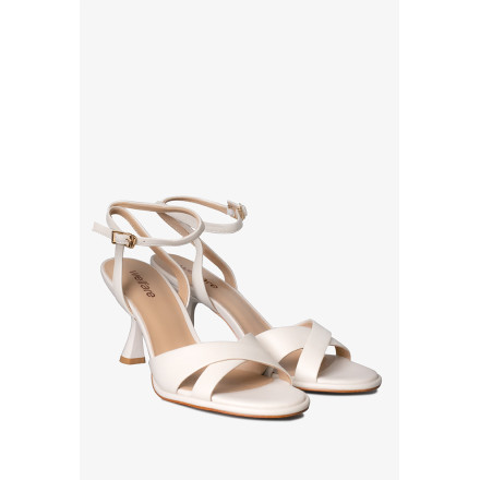 Босоніжки жіночі Welfare 790226111/MILK/52