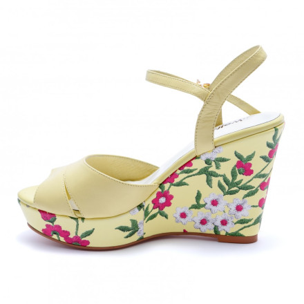 Босоніжки жіночі Welfare 331046111/YELLOW/36