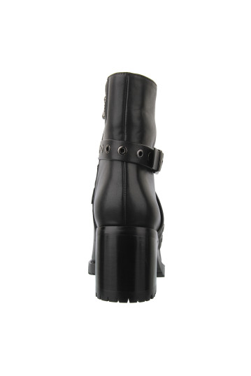 Черевики жіночі Welfare 370682113/BLK/35