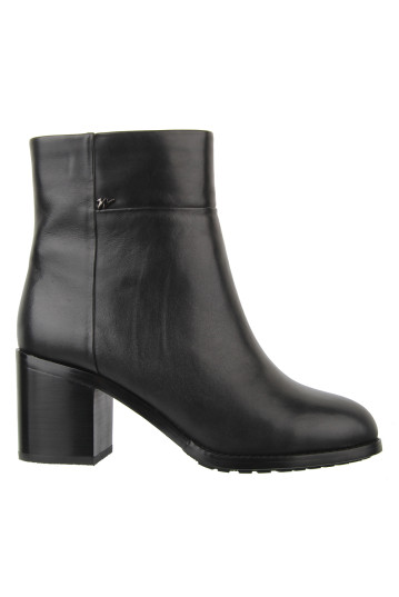 Черевики жіночі Welfare 370742113/BLK/35