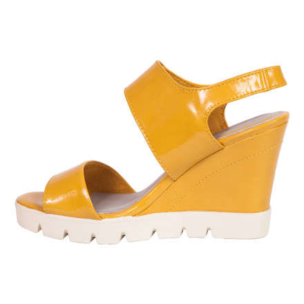 Босоніжки жіночі Marco Tozzi 2/2-28745/36 670 SAFFRON PATENT