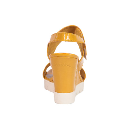 Босоніжки жіночі Marco Tozzi 2/2-28745/36 670 SAFFRON PATENT