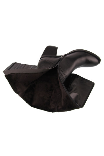 Чоботи жіночі Welfare 520133112/BLK/33