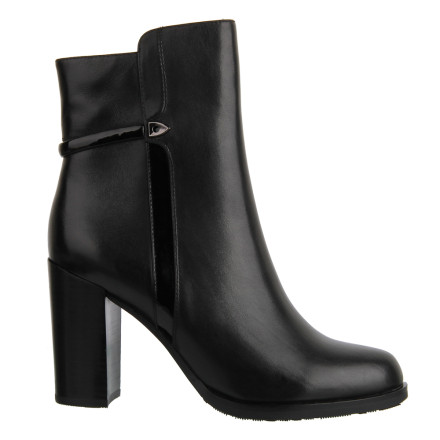 Чоботи жіночі Welfare 530083115/BLK/33