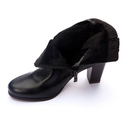 Черевики жіночі Marco Tozzi 2/2-25398/23 002