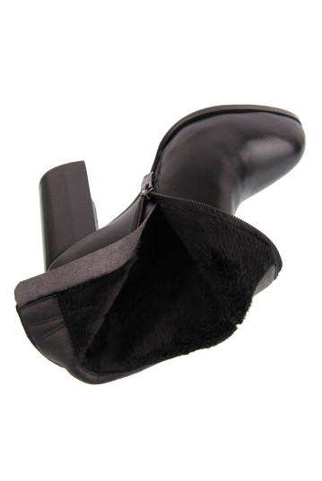Черевики жіночі Welfare 370412112/BLK/33