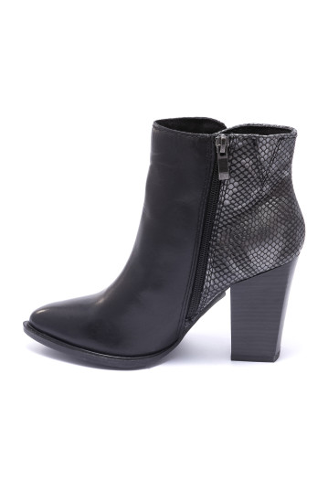 Черевики жіночі Marco Tozzi 2/2-25023/25 052 BLK/BLK STRUCT