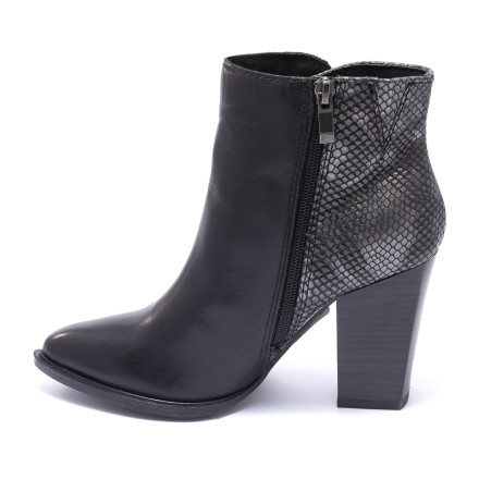 Черевики жіночі Marco Tozzi 2/2-25023/25 052 BLK/BLK STRUCT