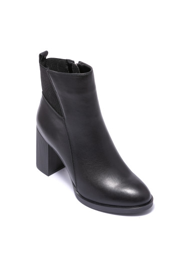 Черевики жіночі Welfare 271332112/BLK/37