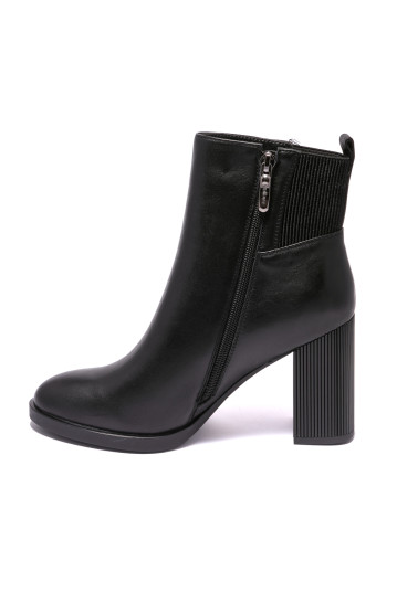 Черевики жіночі Welfare 271332112/BLK/37