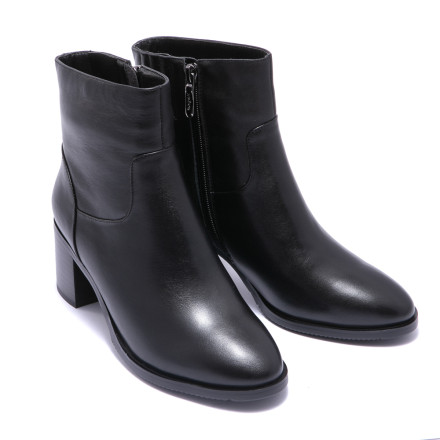 Черевики жіночі Welfare 271382113/BLK/37