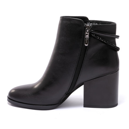 Черевики жіночі Welfare 700122112/BLK/37