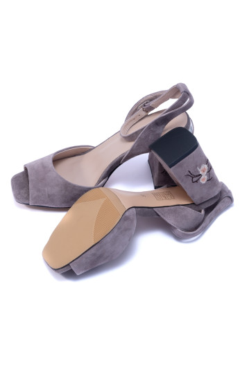 Босоножки женские Welfare 271886141/GREY/38