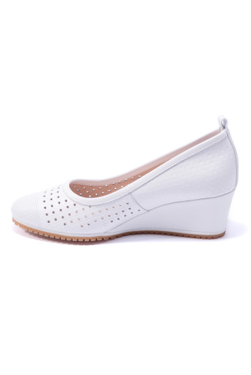 Туфлi жiночi Welfare 331900611/WHITE/38